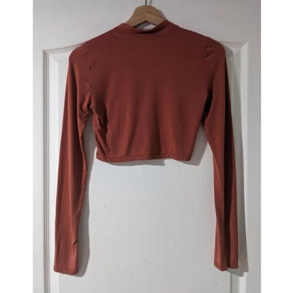 Aritzia Wilfred Free | Janessa Long-sleeve crop top in rust - Picture 3 of 6